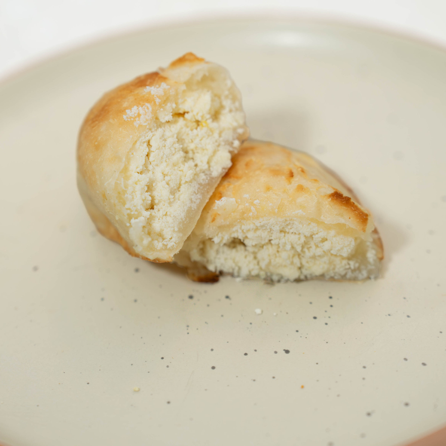 EMPANADA DE YUCA Y QUESO