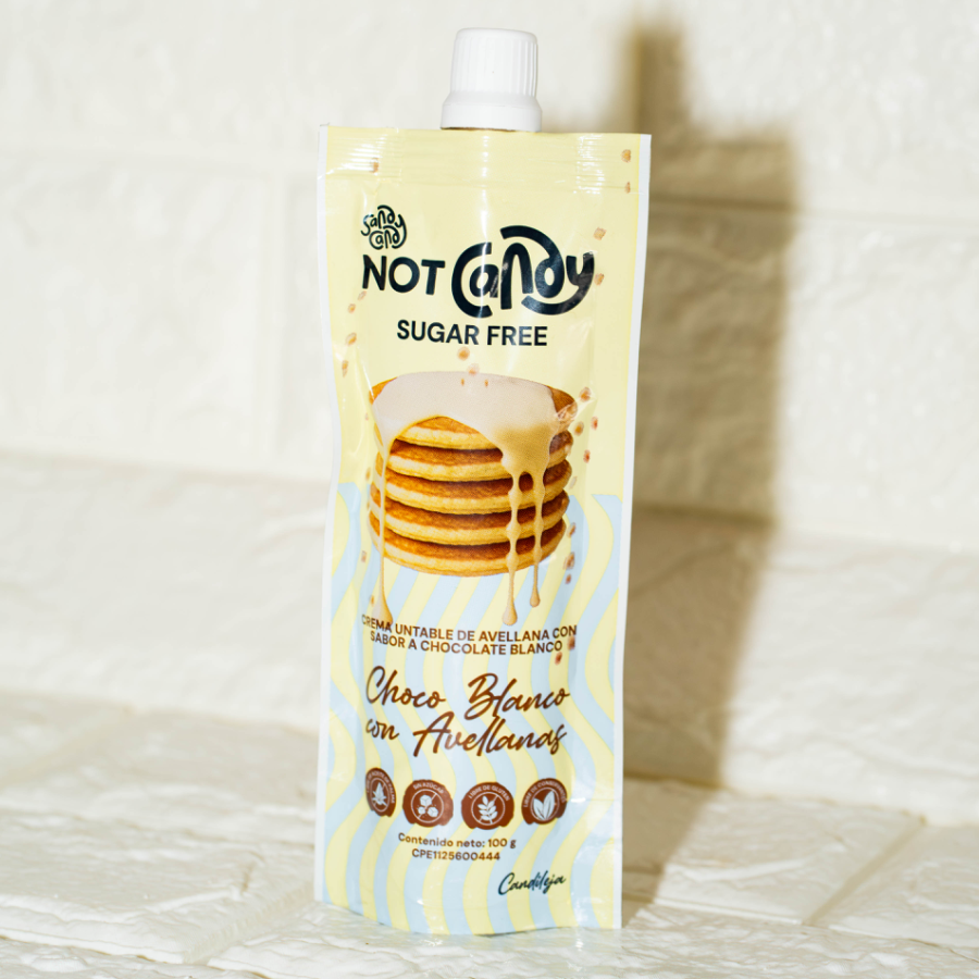 CHOCO BLANCO CON  AVELLANA CANDY